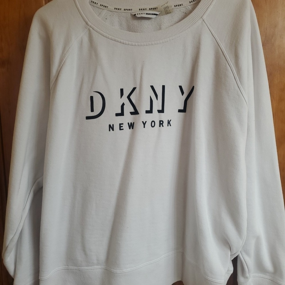 DKNY Women's Crewneck Sweatshirt XL – White Pullover New York Logo Sweater